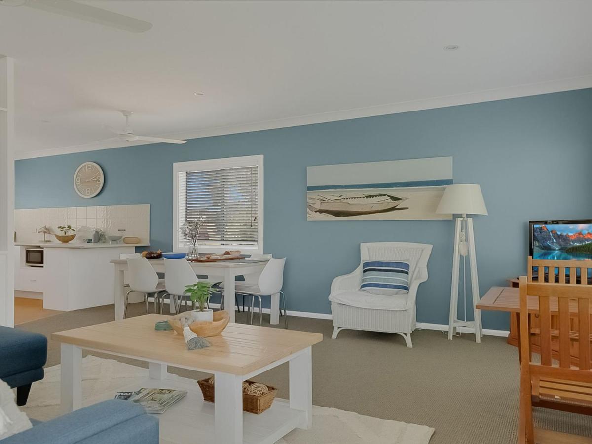 Ocean Blue Four Apartment